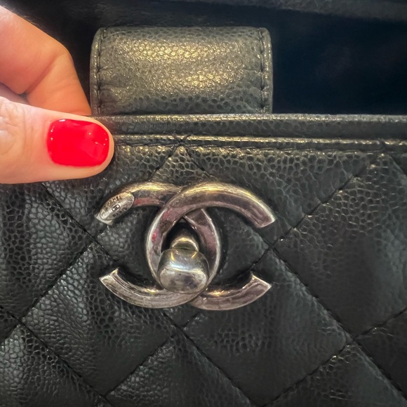 Chanel Caviar Large Be Tote- 100% authentic east west style - Picture 8 of 12